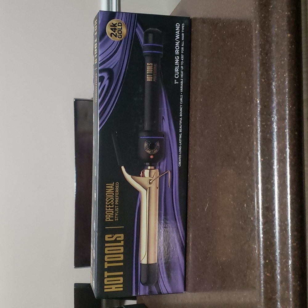 HOT TOOLS 1101 Professional 24K Curling Iron - Gold. Brand new. Never used.